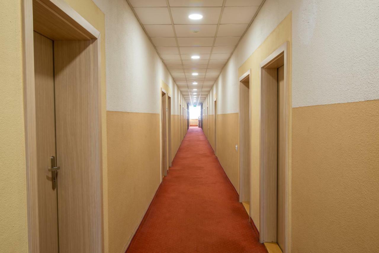 Hotel 104 Stargard Szczecinski Ngoại thất bức ảnh