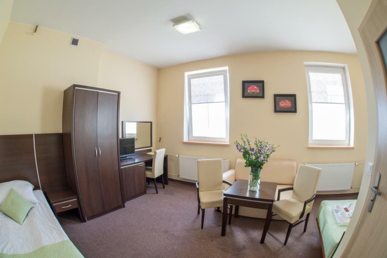 Hotel 104 Stargard Szczecinski Ngoại thất bức ảnh