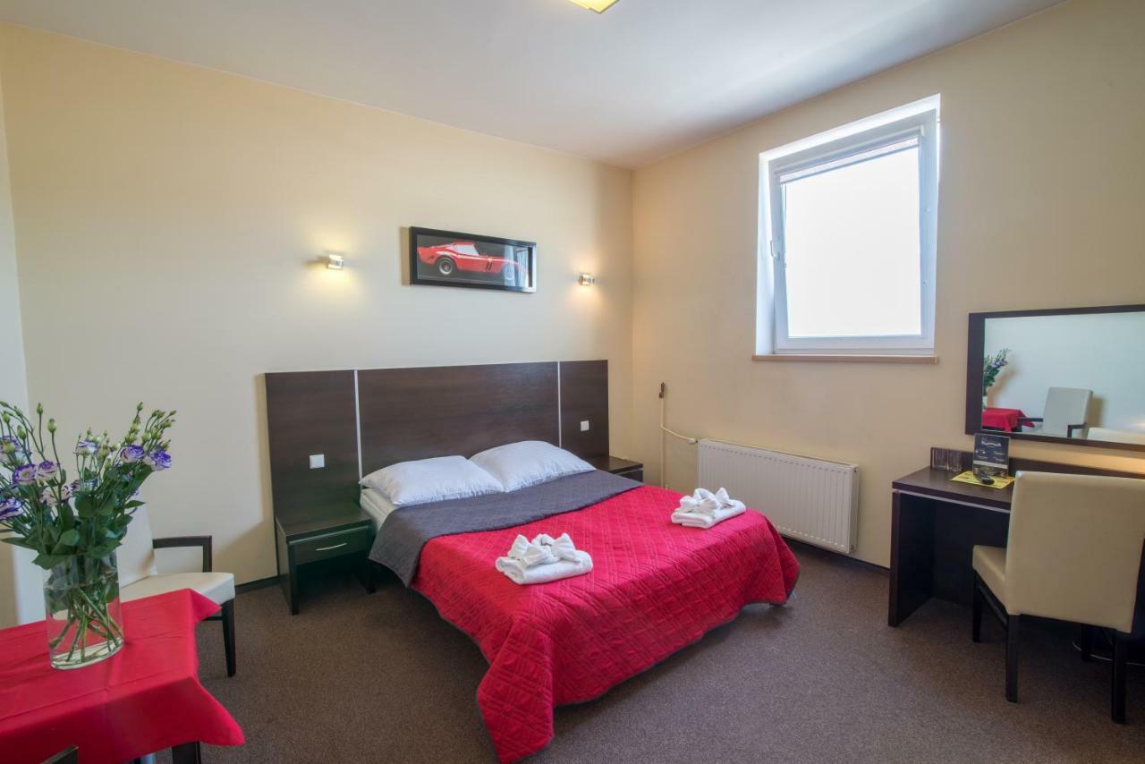 Hotel 104 Stargard Szczecinski Ngoại thất bức ảnh